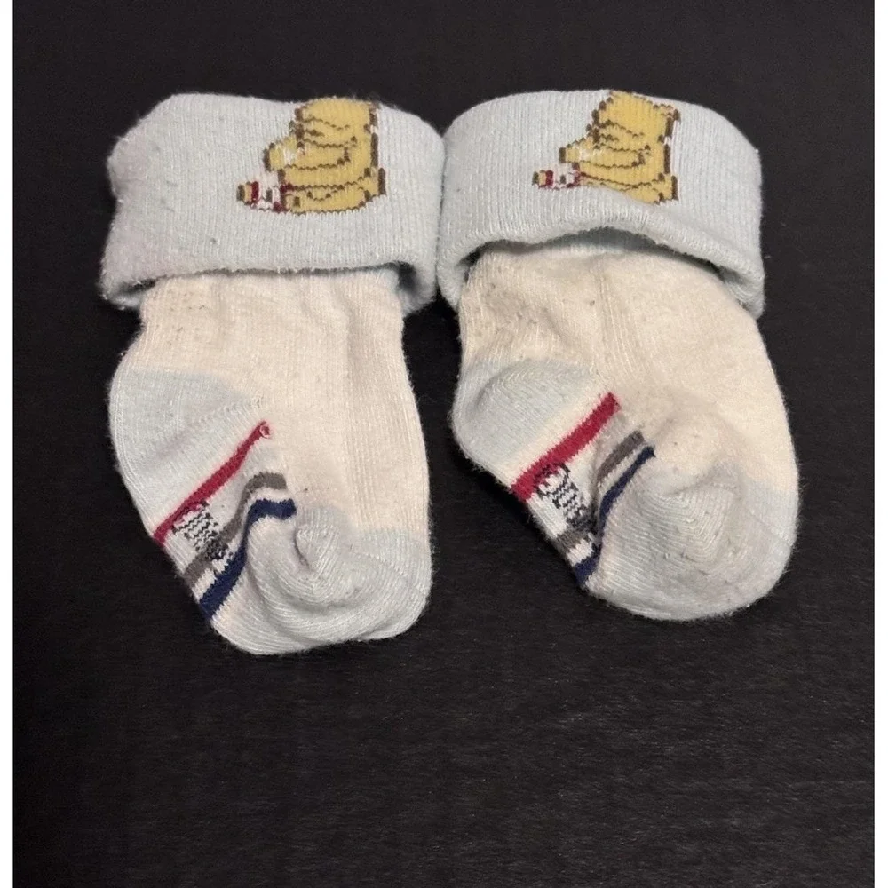 Vintage Disney classic Winnie the Pooh Cuffed Baby Socks Booties Newborn 0-6m